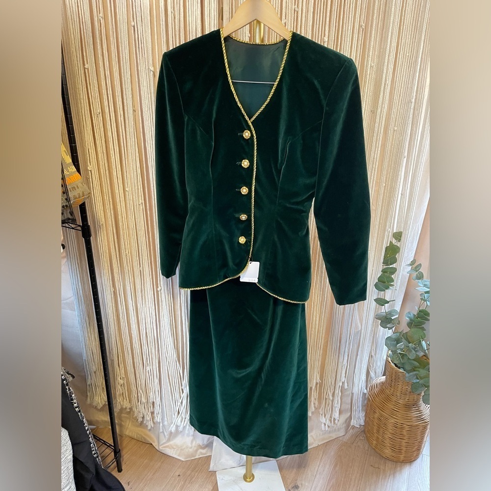 Vintage Green Velvet Skirt Suit with Gold Trim and Button Details - Picture 12 of 12